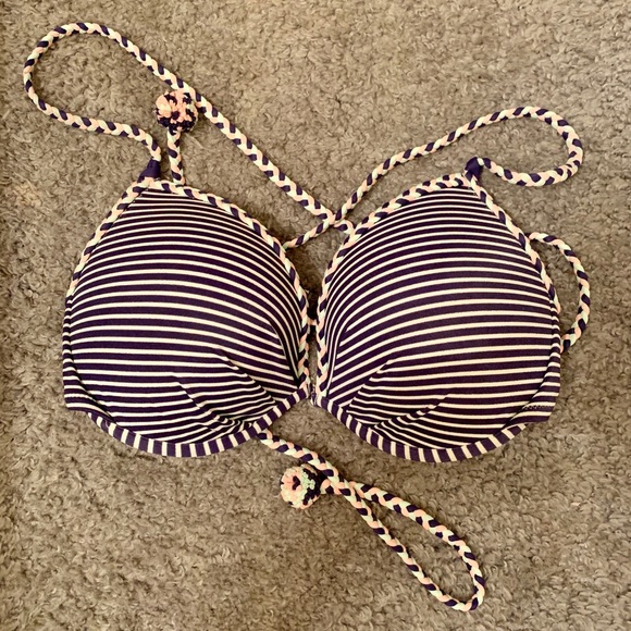 3 Victoria’s Secret swim tops! All 3 brand new - Picture 3 of 3